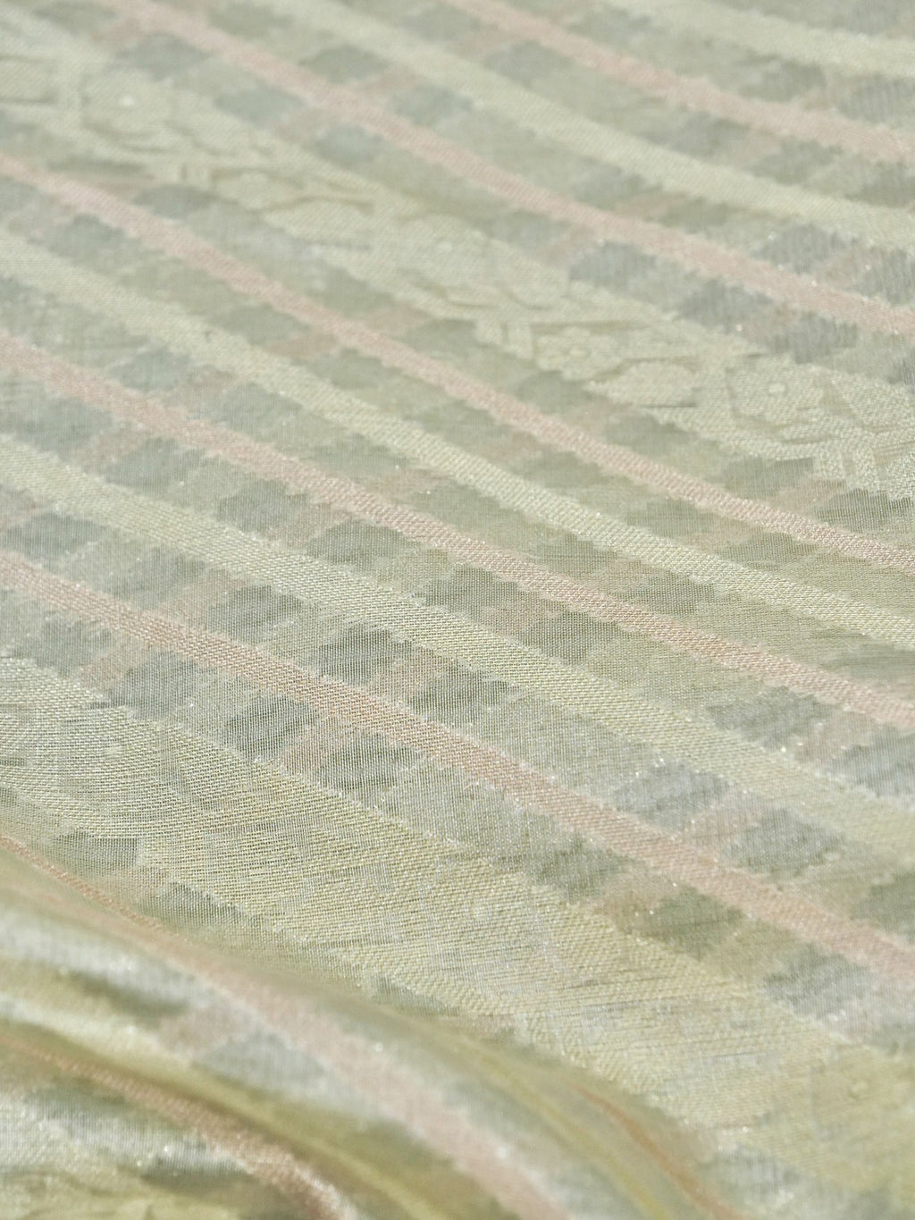 Tissue silk