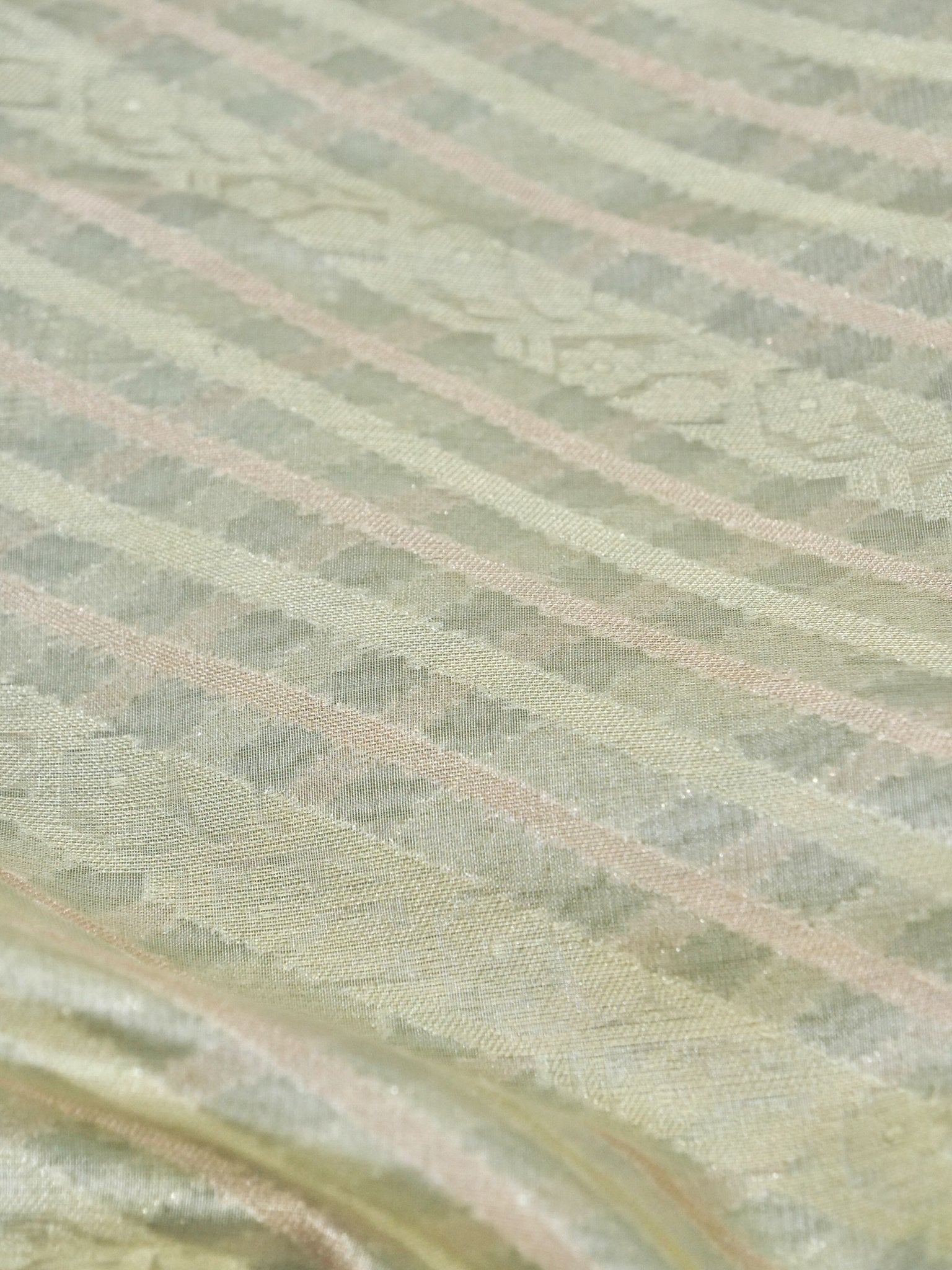 Tissue silk